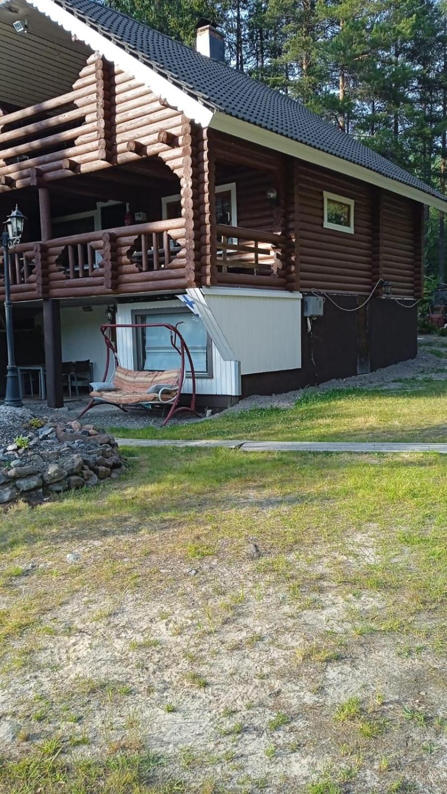 Viihtyisae Hirsimoekki Jaerven Rannalla Siikainen Buitenkant foto